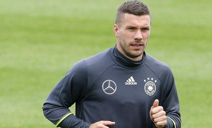 Lukas Podolski bude pokračovať v kariére v Turecku