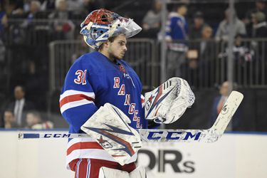 Dvaja ruskí hokejisti New Yorku Rangers mali autonehodu, skončili v nemocnici
