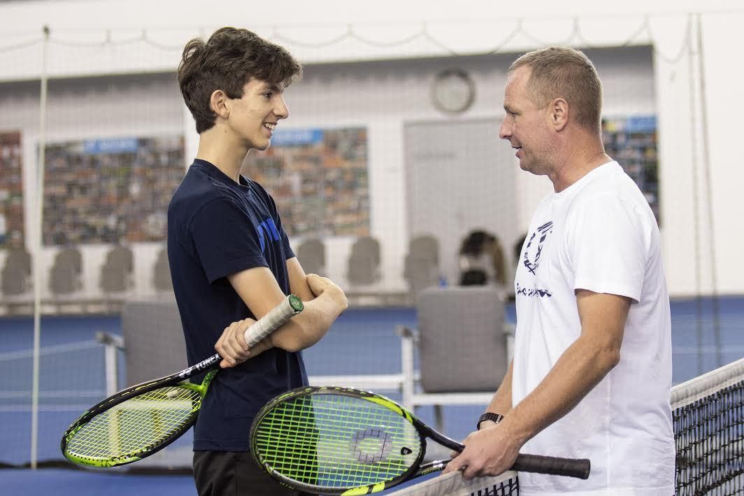 Osobný tréner najlepšieho európskeho tenistu 2019 do 16 rokov je Daniel Trčka.