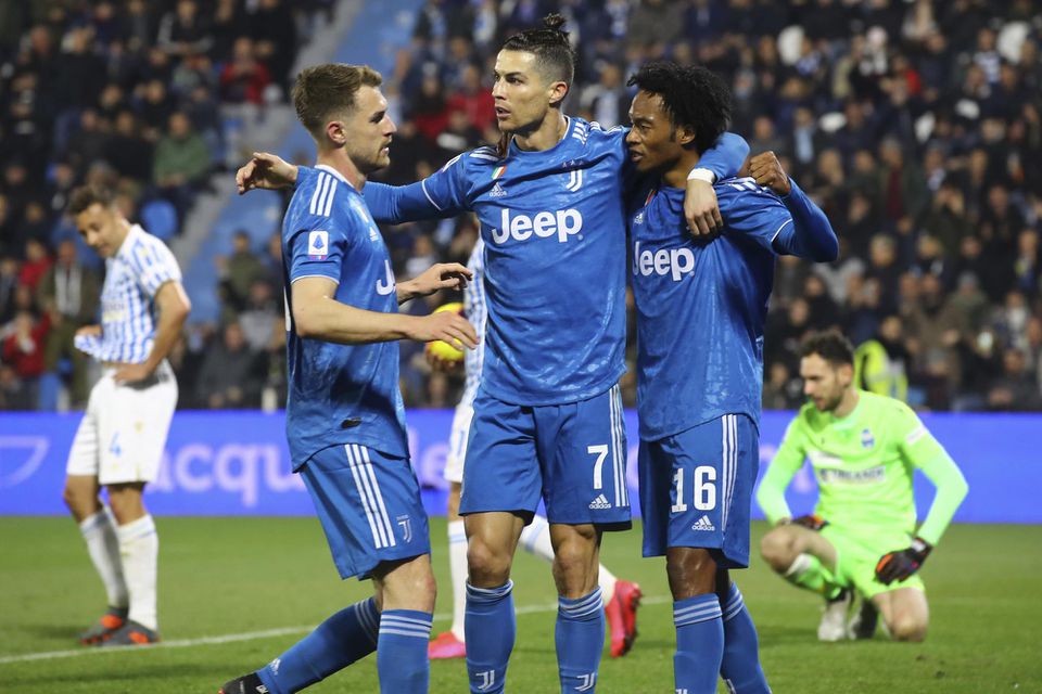 Cristiano Ronaldo so spoluhráčmi z Juventusu Turín