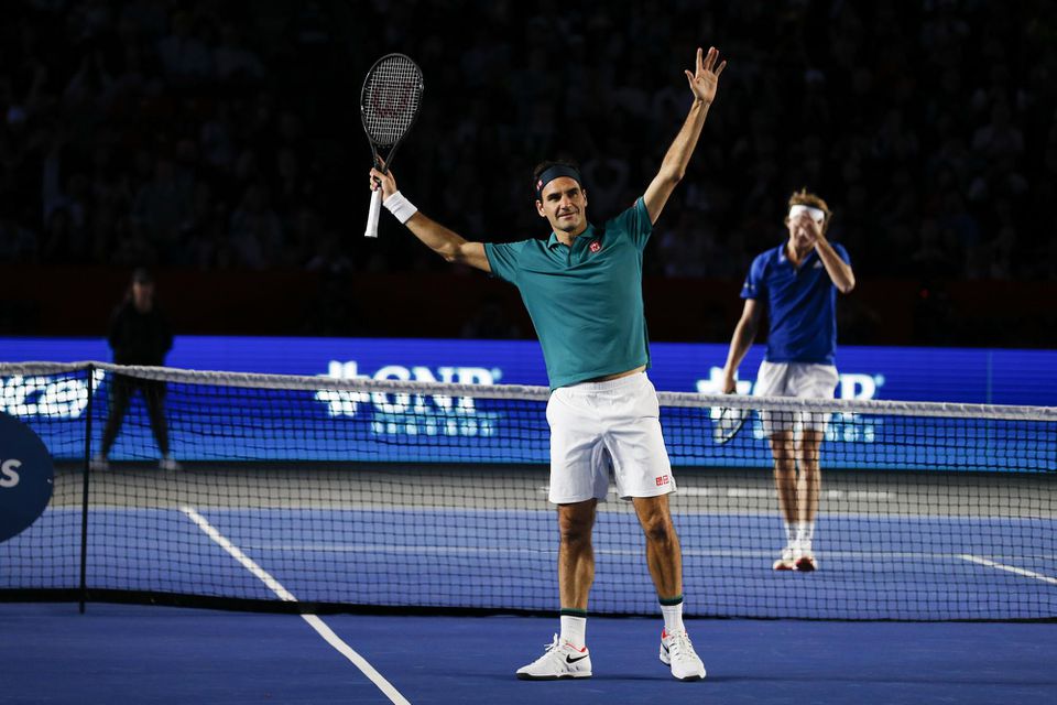 Roger Federer v exhibičnom zápase proti Alexandrovi Zverevovi