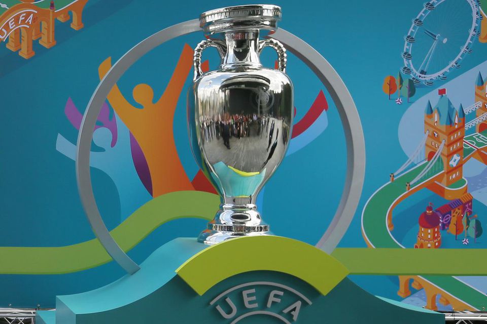euro, trofej, futbal, mar2017