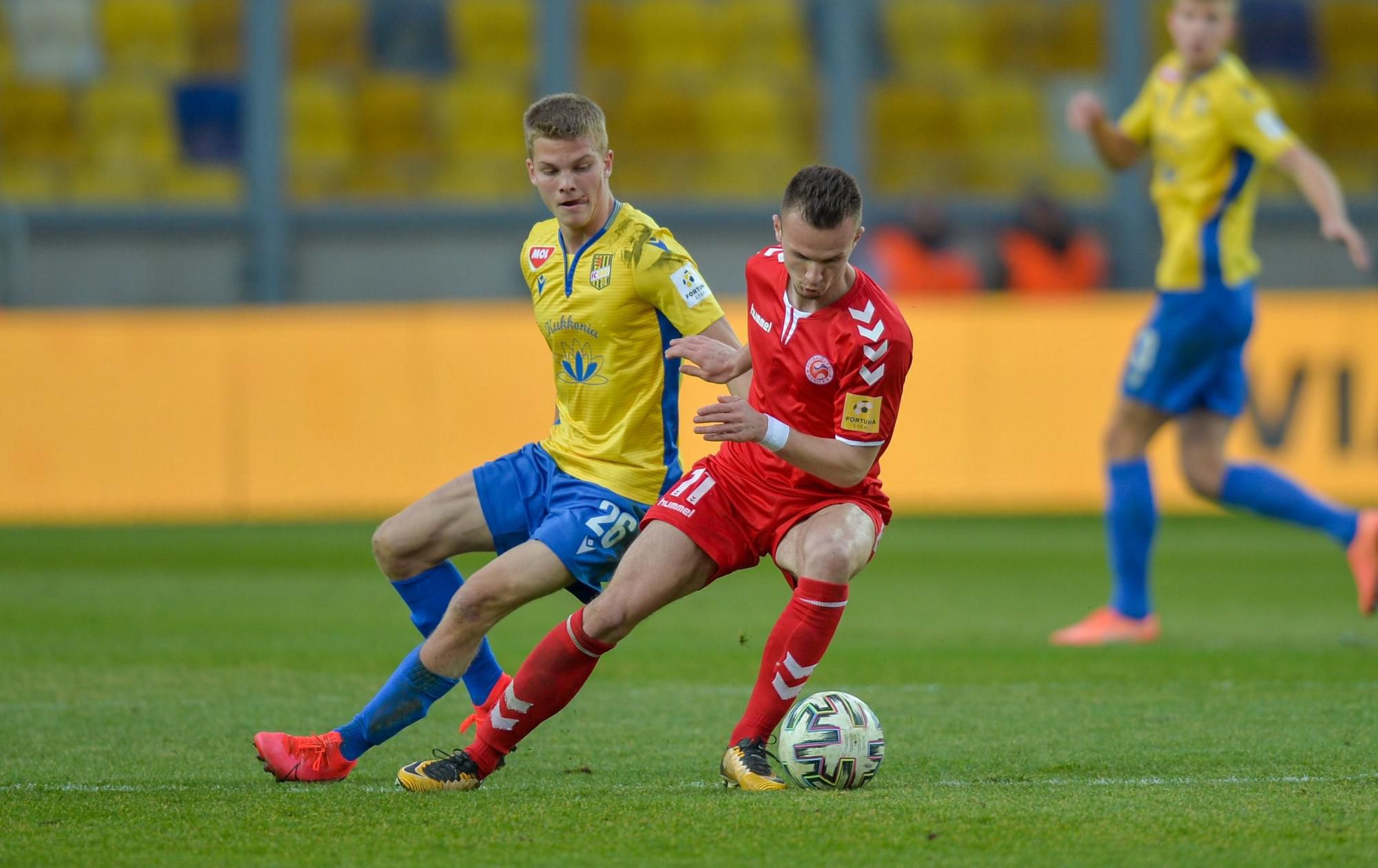 András Schäfer (DAC) a Denis Baumgartner (FK Senica)