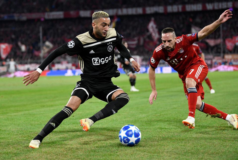 Hakim Ziyech (Ajax) a Franck Ribery (Bayern).
