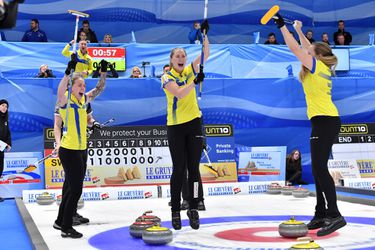 Curling-ME: Švédky napodobnili mužov a rovnako sa tešia z titulu