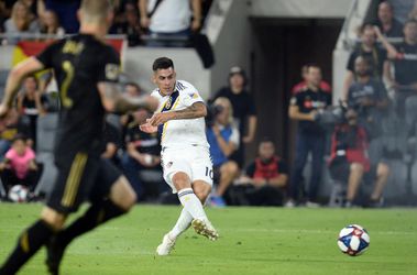 LA Galaxy si uplatnilo opciu na Pavona, klub chce aby nahradil Ibrahimoviča