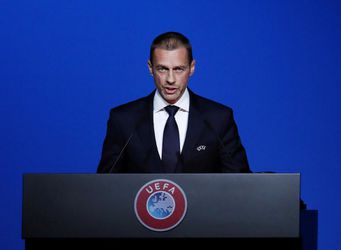 Prezident UEFA stále verí, že sa ligové súťaže v Európe dohrajú