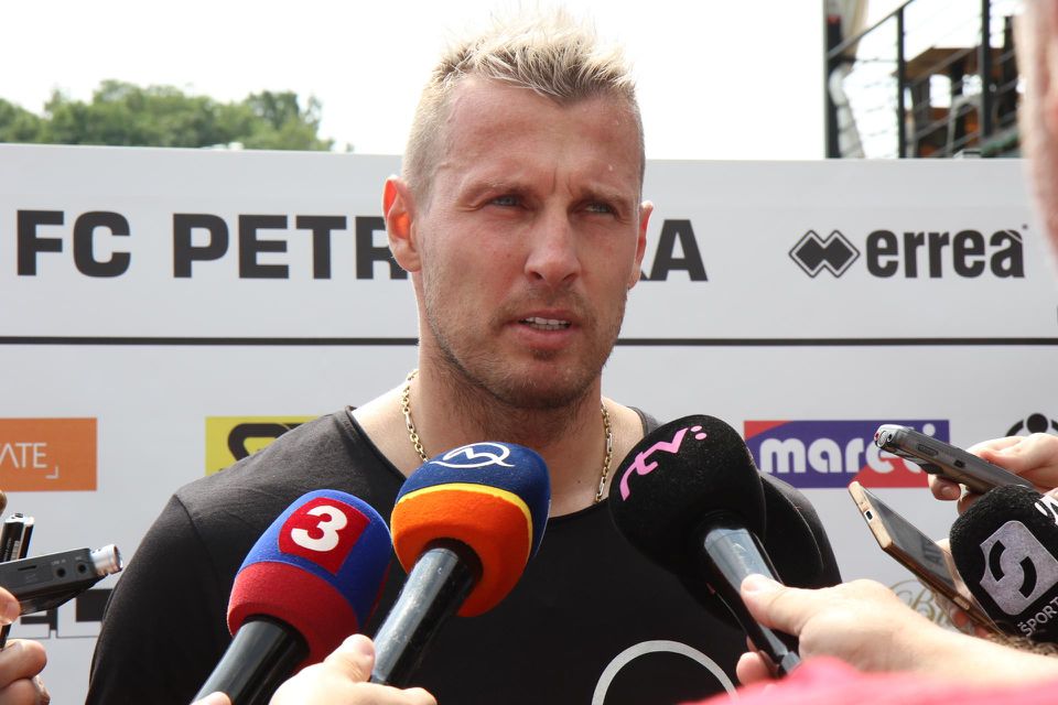 Bývalý slovenský futbalový reprezentant Ján Ďurica počas rozhovoru.