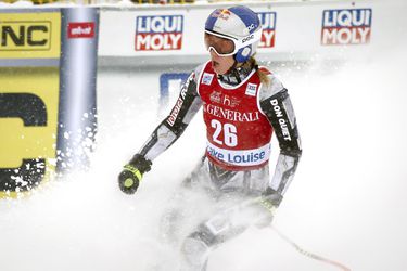 Svetový pohár: Češka Ester Ledecká senzačne ovládla úvodný zjazd tejto sezóny