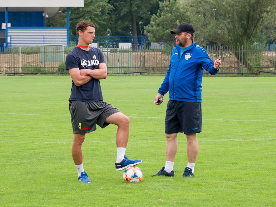 Miloš Šimončič a niekdajší tréner FC Nitra Marián Süttö.
