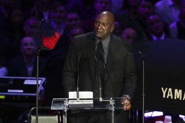 Dojímavý príhovor plačúceho Michaela Jordana. Svet sa rozlúčil s Kobem Bryantom