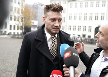 Kontroverzný futbalista Nicklas Bendtner uvažuje o konci kariéry: Musím sa zamyslieť nad budúcnosťou