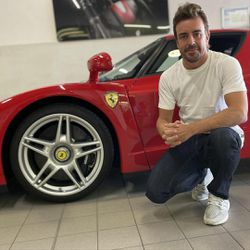 Fernado Alonso sa po 12 rokoch zbavuje svojho unikátneho Ferrari
