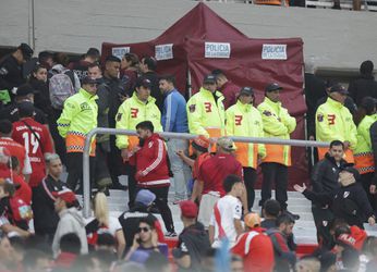 Trágedia v argentínskej lige. Fanúšik zomrel po páde z tribúny