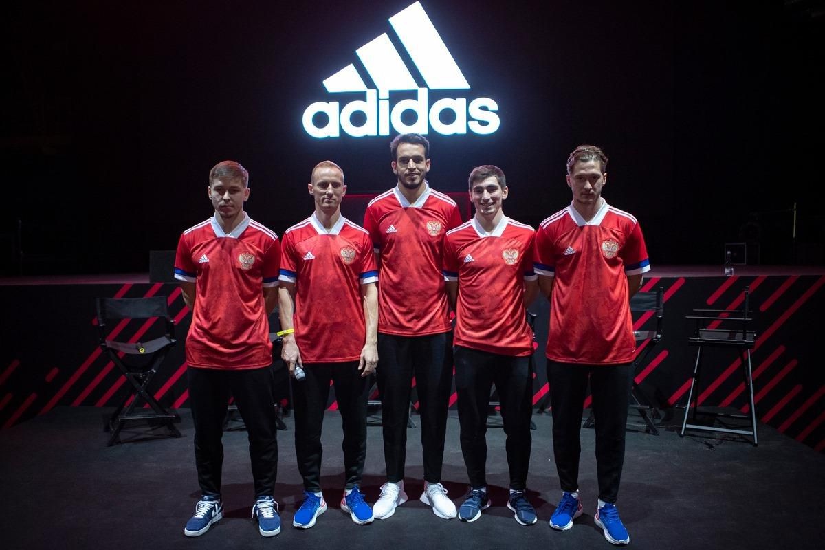 Rusi nie sú spokojní s novými dresmi od Adidasu.
