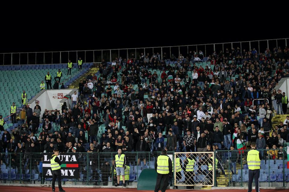 Štadión s fanúšikmi v bulharskej Sofii.
