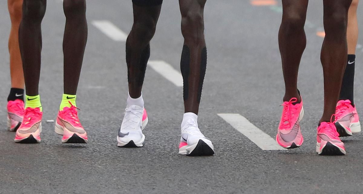 Eliud Kipchoge a spol. v teniskách Nike Vaporfly 4%