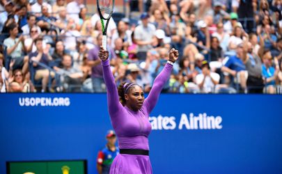 US Open: Nestarnúca Serena Williamsová má na dosah rekordy Evertovej aj Courtovej
