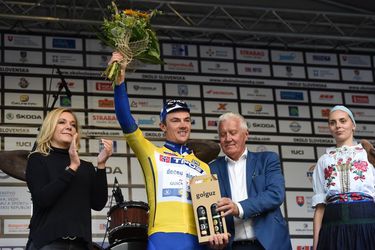 Okolo Slovenska: Celkovým víťazom Belgičan Lampaert, záverečnú etapu ovládol Viviani
