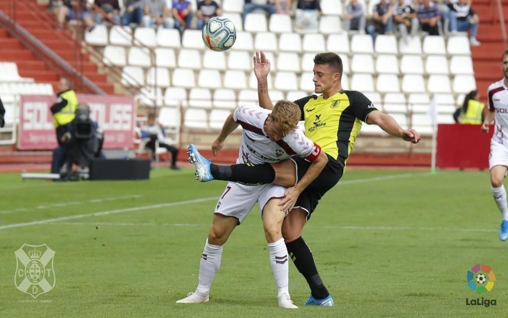 Róbert Mazáň v drese CD Tenerife.