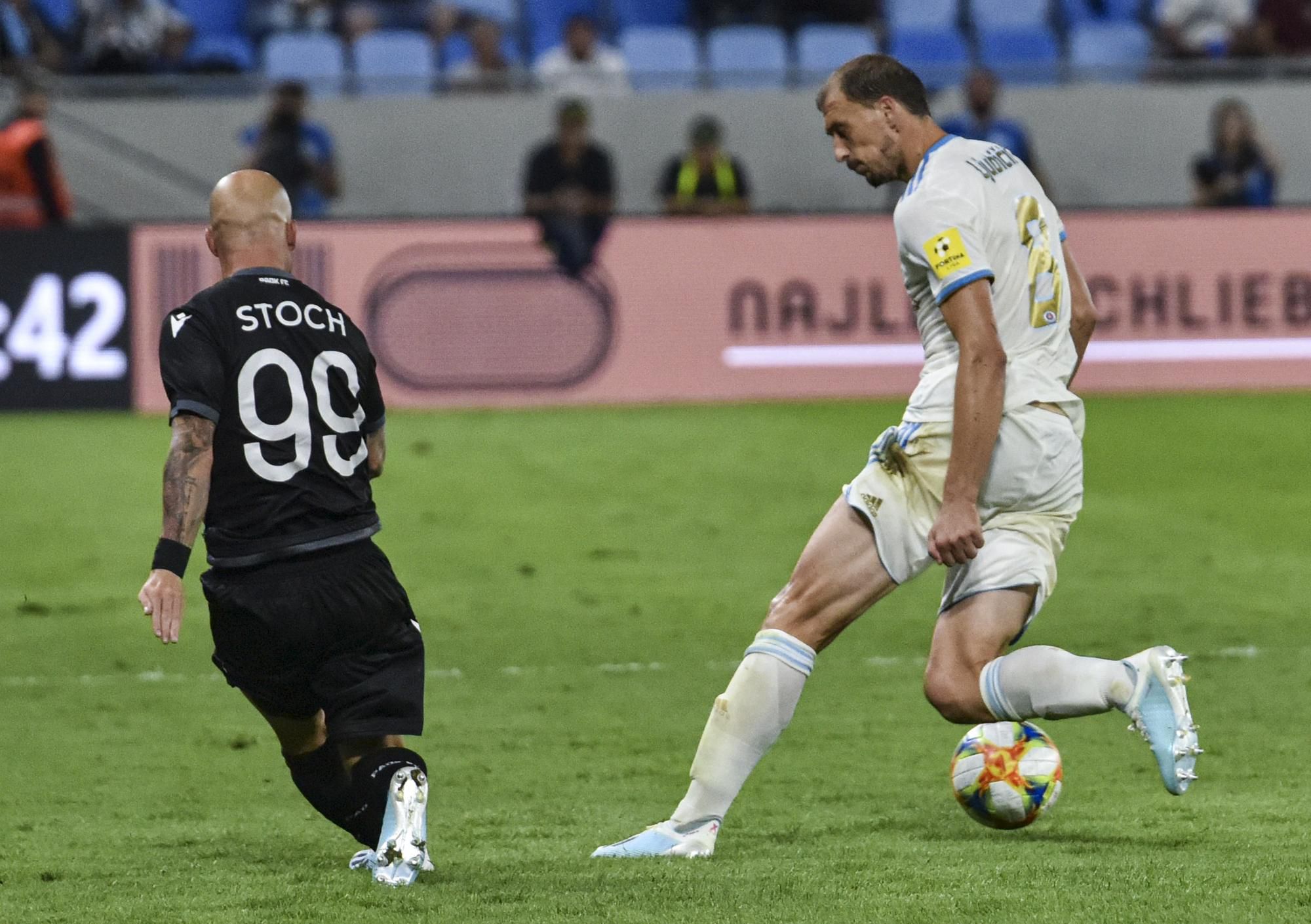 Miroslav Stoch (PAOK Solún), Marin Ljubičič (ŠK Slovan Bratislava).