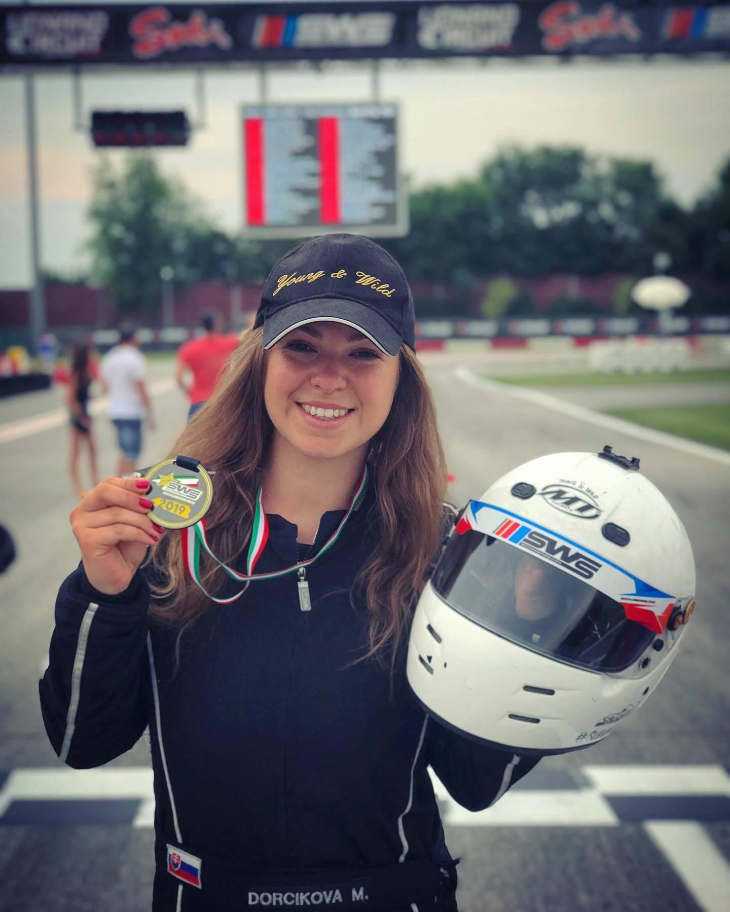 Michaela Dorčíková je prvá Slovenka, ktorá dostala šancu štartovať v legendárnom seriáli NASCAR.