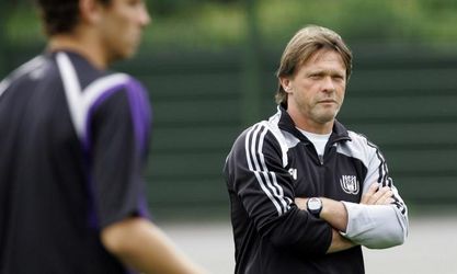 Anderlecht má piateho tréner v priebehu roka, povedie ho Franky Vercauteren