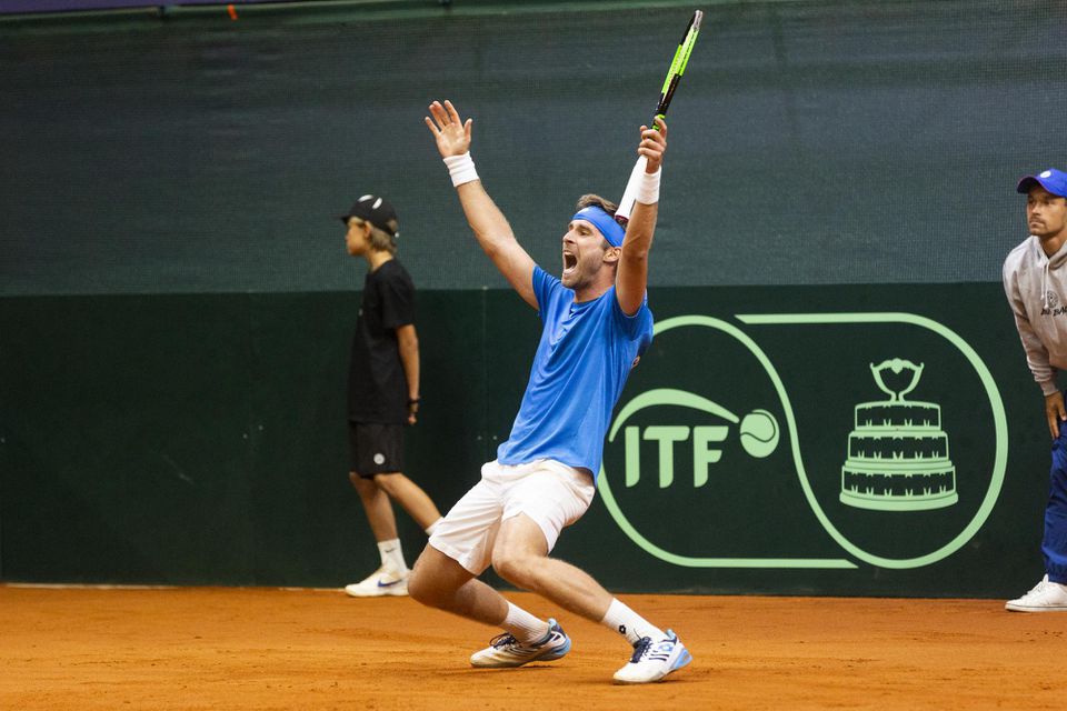 Slovenský tenista Norbert Gombos sa teší po výhre.