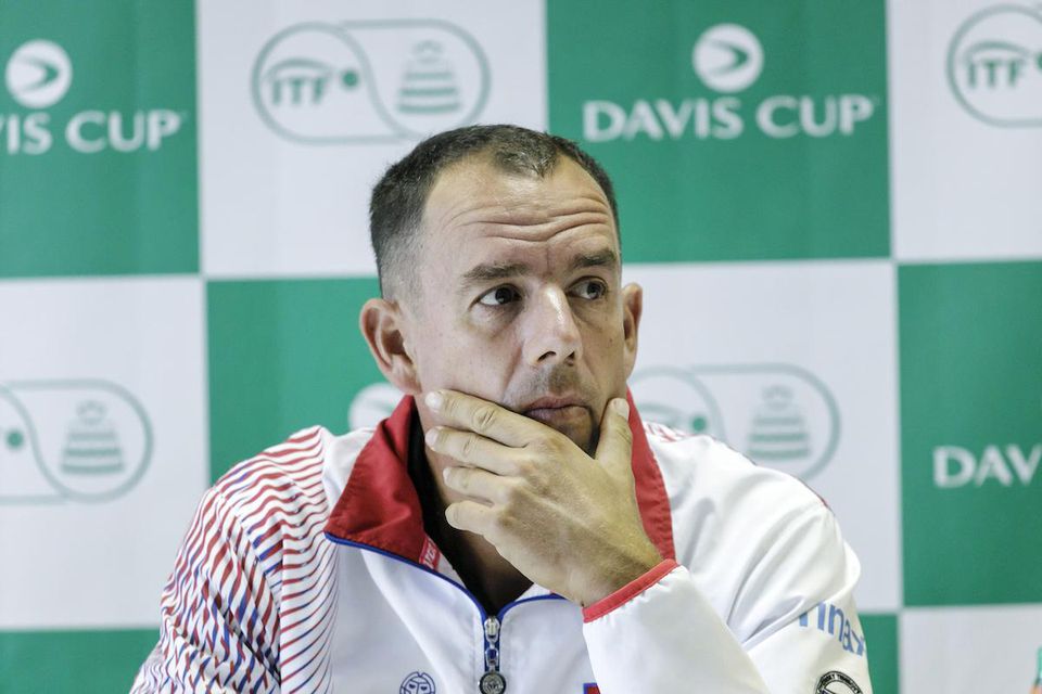 Nehrajúci kapitán slovenskej daviscupovej reprezentácie Dominik Hrbatý.