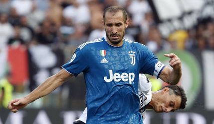Zranený Giorgio Chiellini môže Juventusu chýbať až 6 mesiacov
