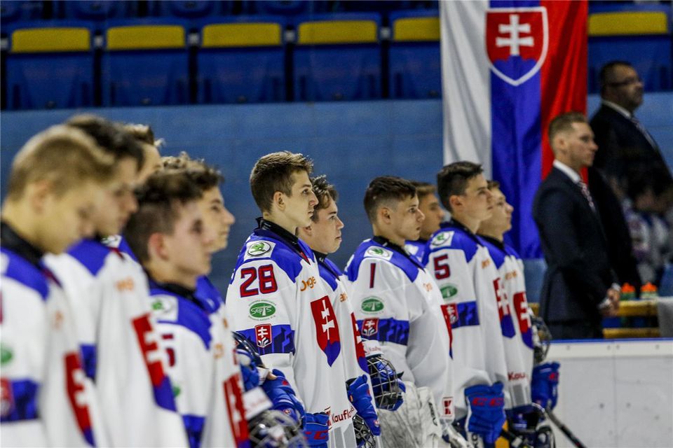 Hokejisti Slovenska do 18 rokov.