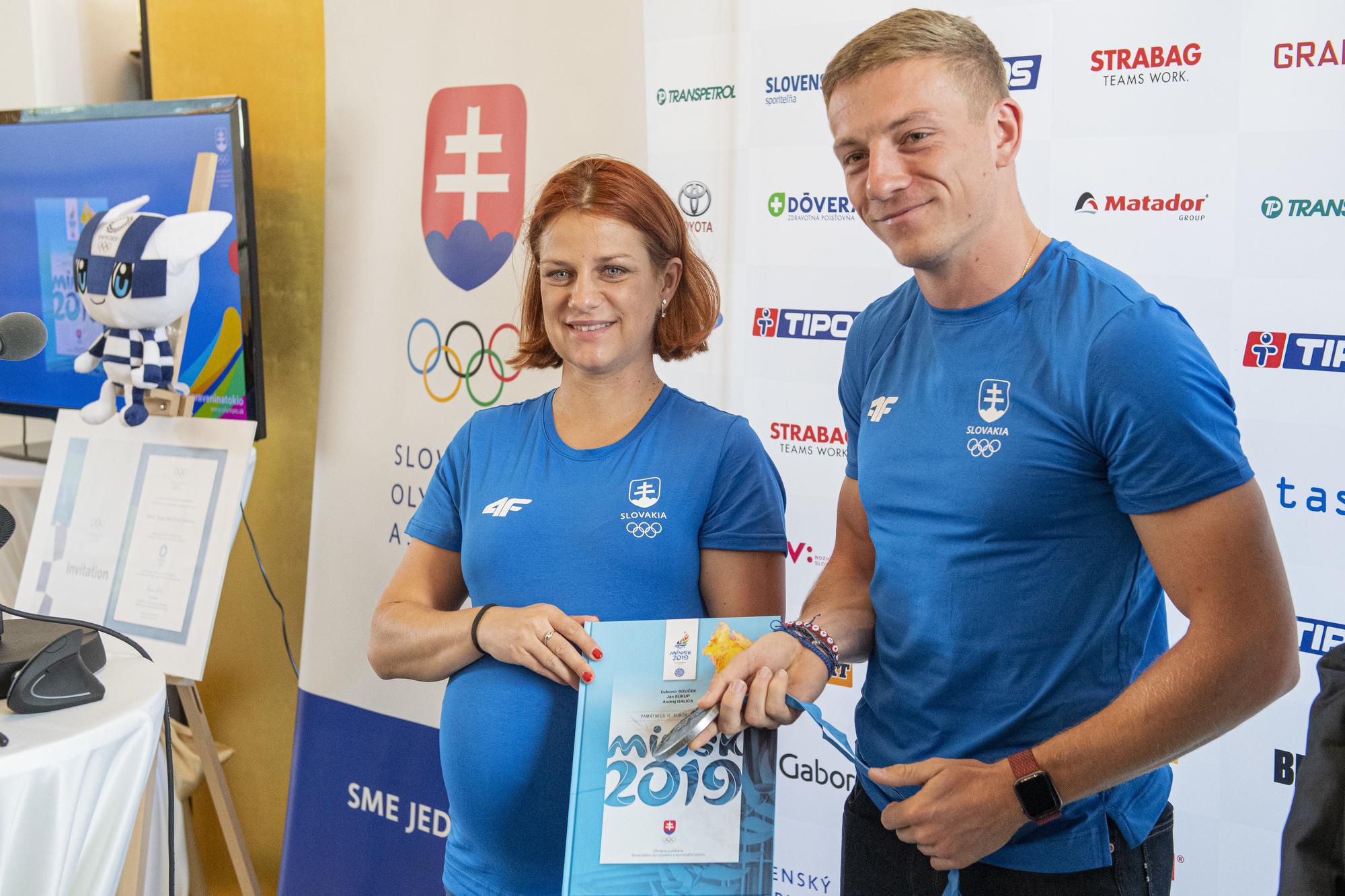 Slovenská reprezentantka v športovej streľbe Zuzana Rehák - Štefečeková a špritér Ján Volko.