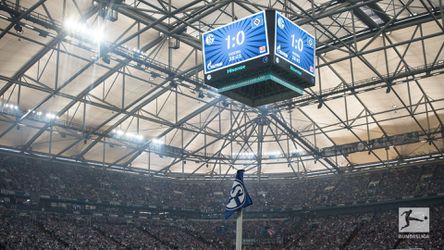 Fanúšikovia Schalke vytiahli transparent proti Tönniesovi