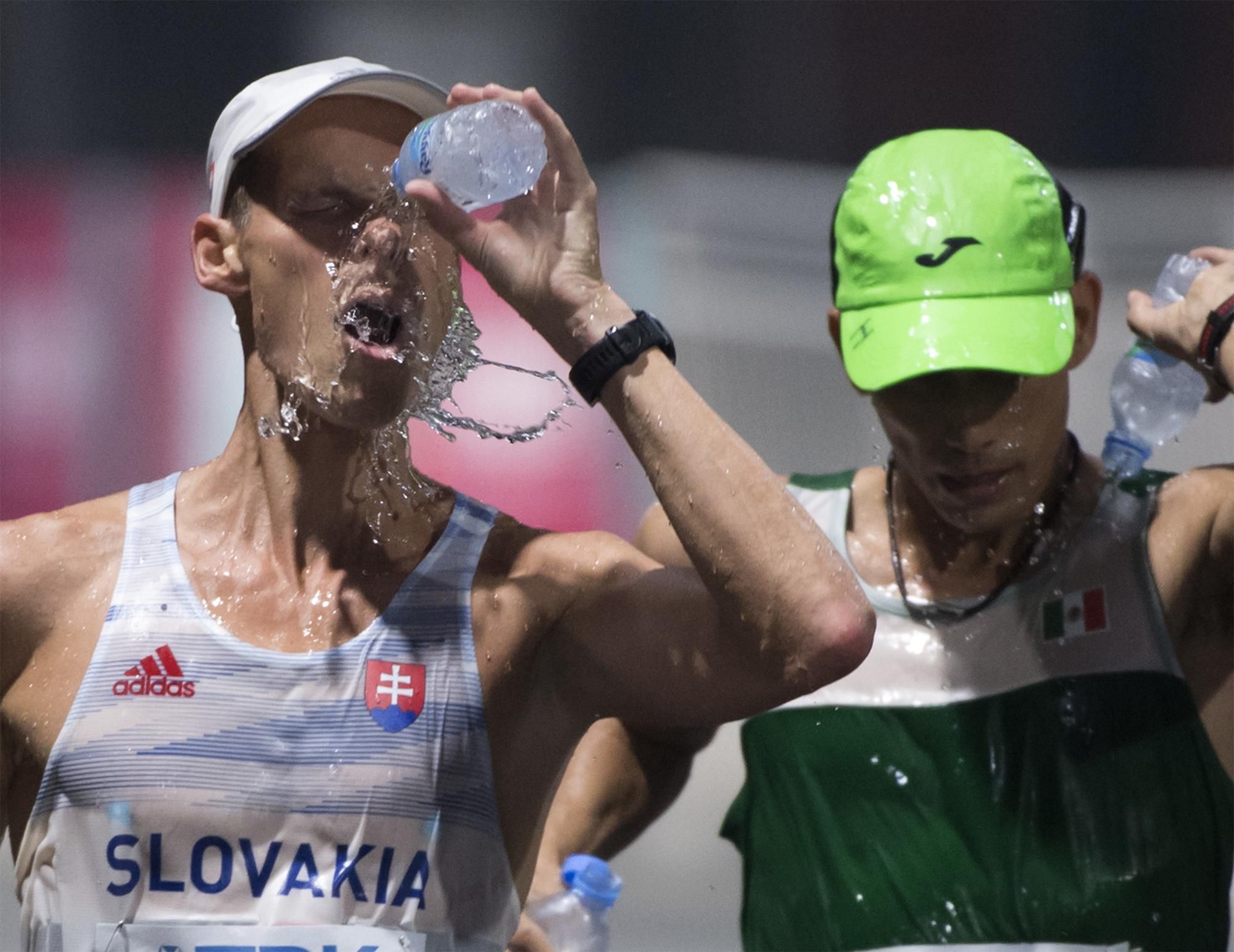 Matej Tóth počas preteku na 50 km