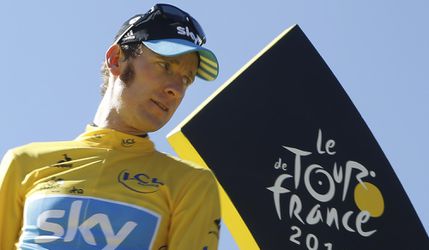 Bývalý víťaz Tour de France sa úplne vzdialil od cyklistiky, chce byť sociálny pracovník
