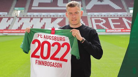 Islanďan Alfred Finnbogason predĺžil s Augsburgom zmluvu do roku 2022