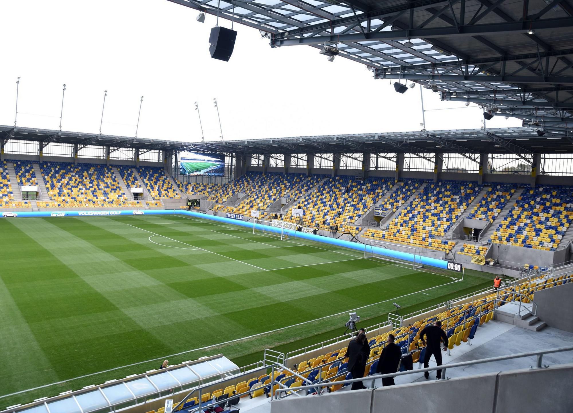Pohľad z novej hlavnej tribúny futbalového štadióna MOL Aréna v Dunajskej Strede.