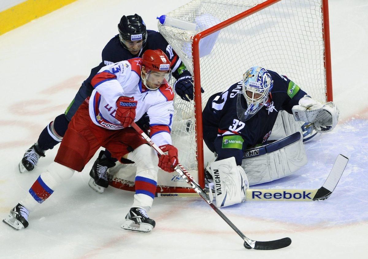 Pavel Daciuk počas zápasu so Slovana s CSKA Moskva v roku 2012.