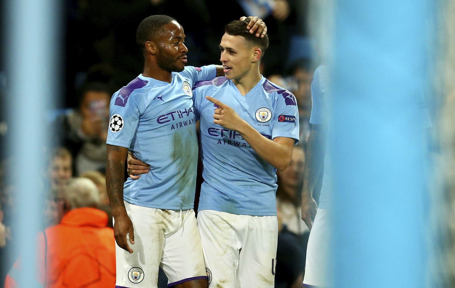 Raheem Sterling a Phil Foden z Manchestru City