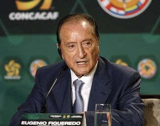 Bývalý viceprezident FIFA Figueredo dostal doživotný dištanc za korupciu