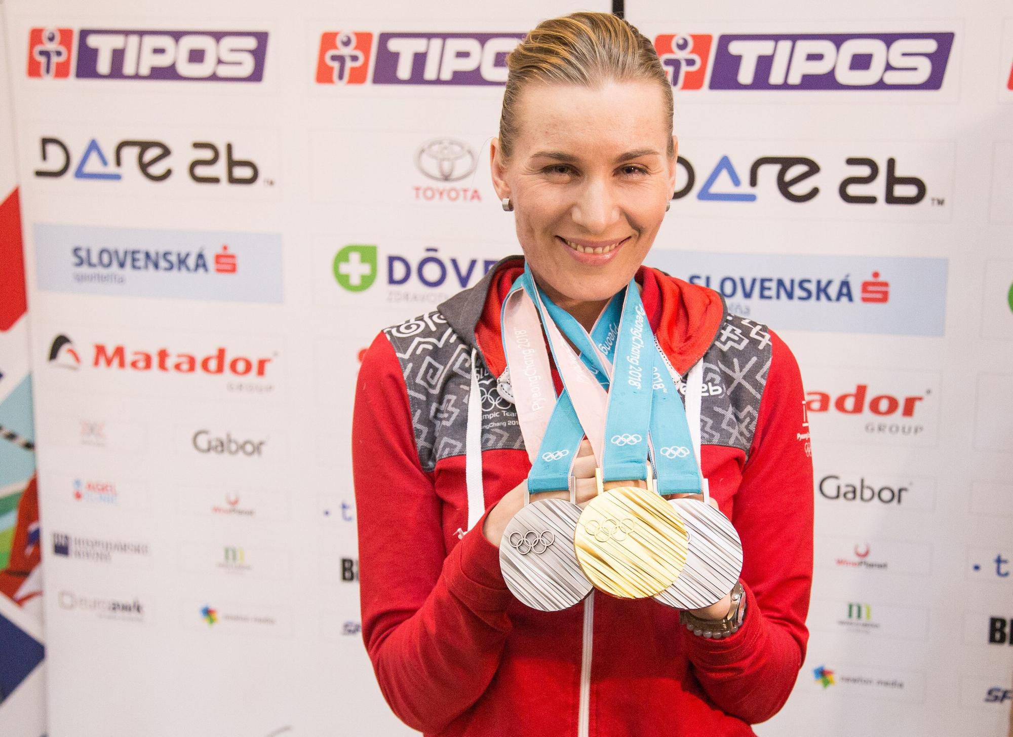 Anastasia Kuzminová po návrate na Slovensko s medailami z Pjongčangu