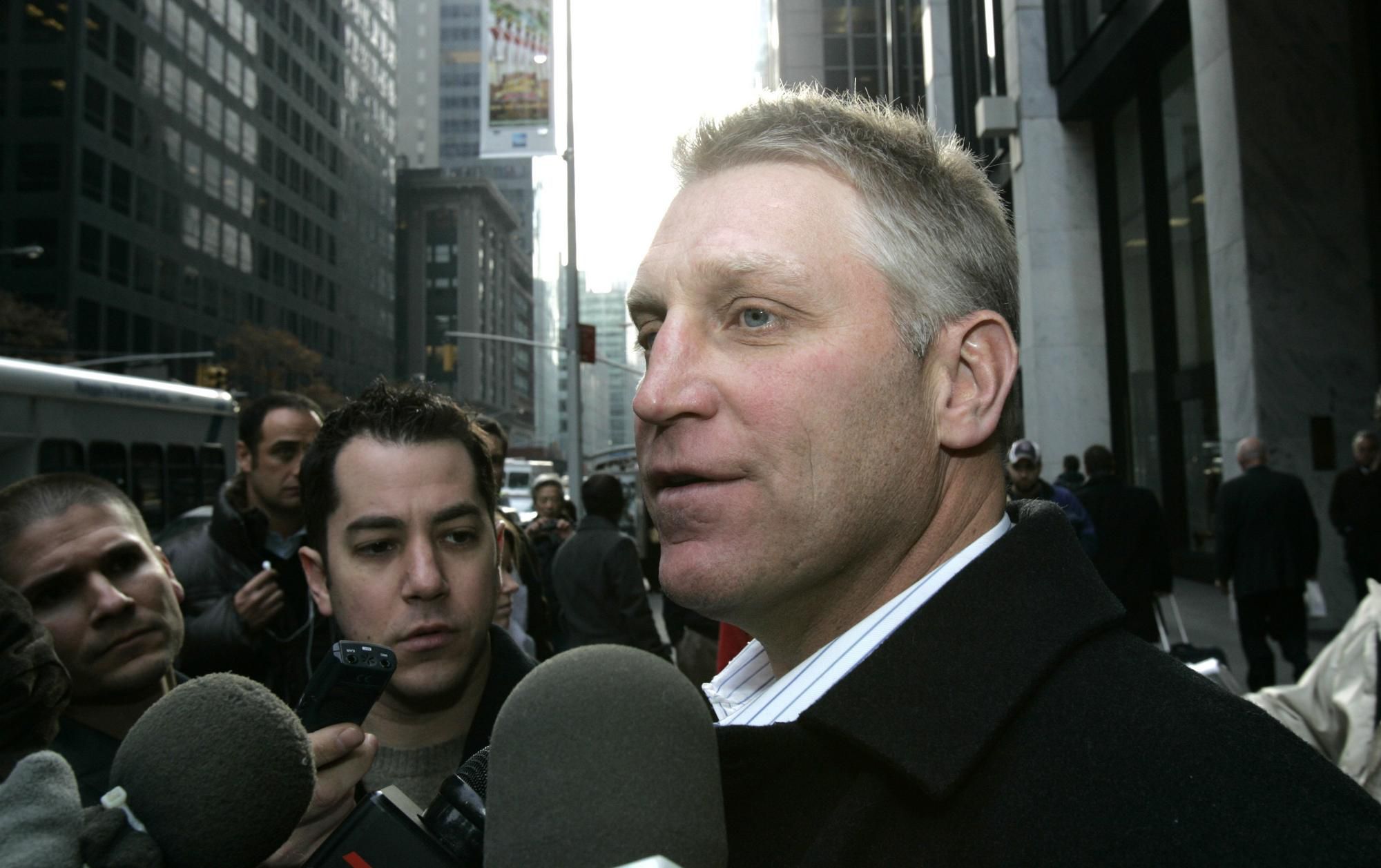 Brett Hull.