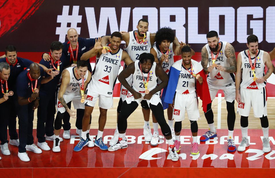 Basketbalisti Francúzska získali bronzové medaily na majstrovstvách sveta v Čine.