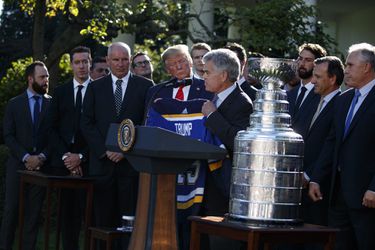 Prezident Donald Trump prijal v Bielom dome šampiónov St. Louis Blues