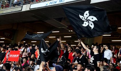 Fanúšikovia Hongkongu „vybučali“ vlastnú hymnu