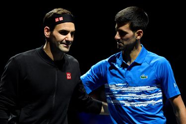 ATP Finals: Federer postúpil cez Djokoviča do semifinále, Berrettini sa lúčil triumfom