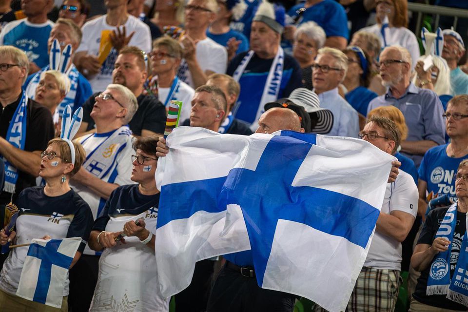 Fínski fanúšikovia.