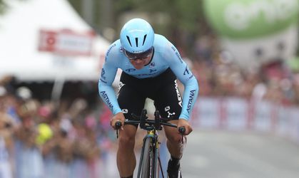 Vuelta: Úvodná etapa pre Astanu, jazdci Jumba po páde stratili