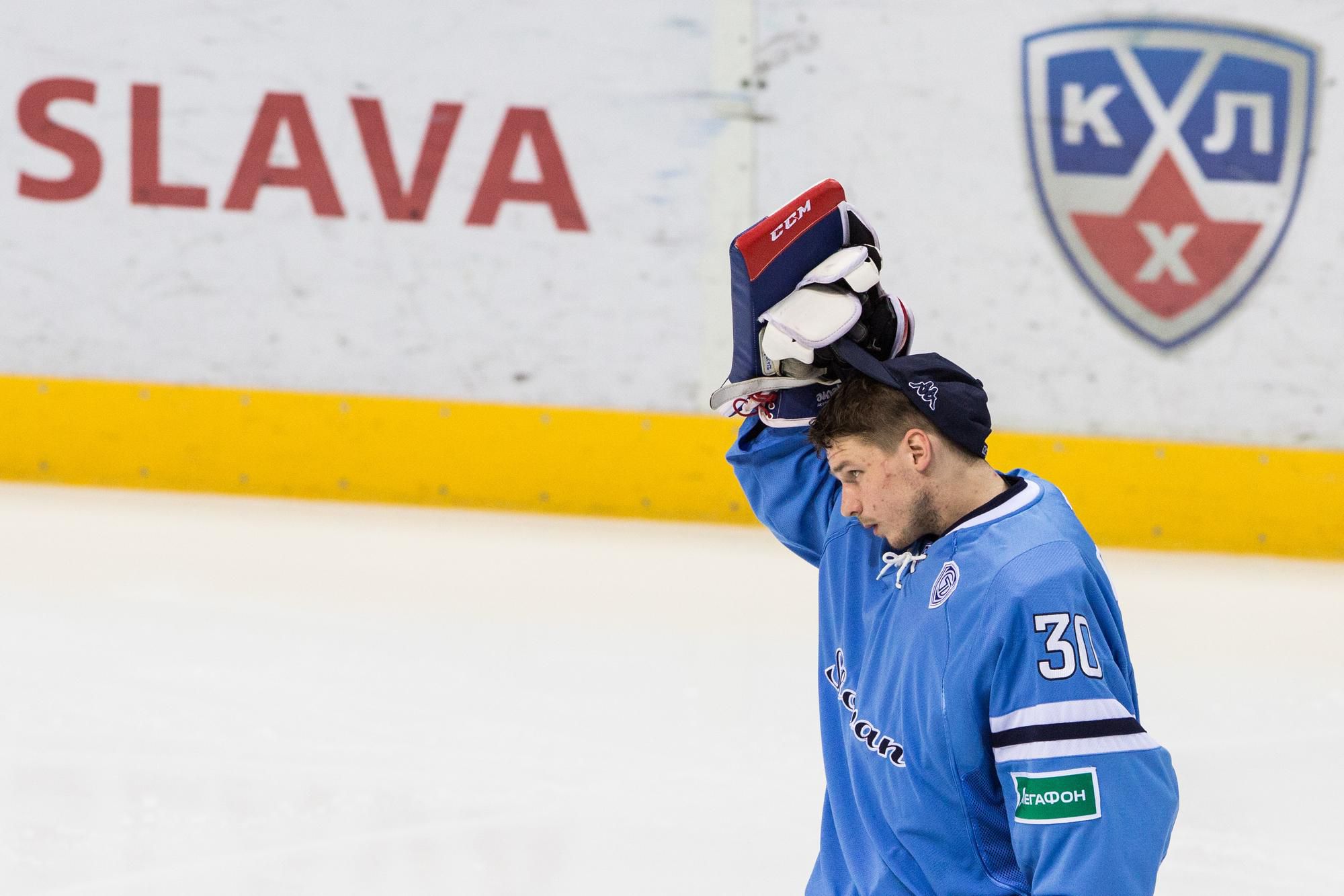 Slovenský hokejový brankár Denis Godla ešte ako hráč HC Slovan.
