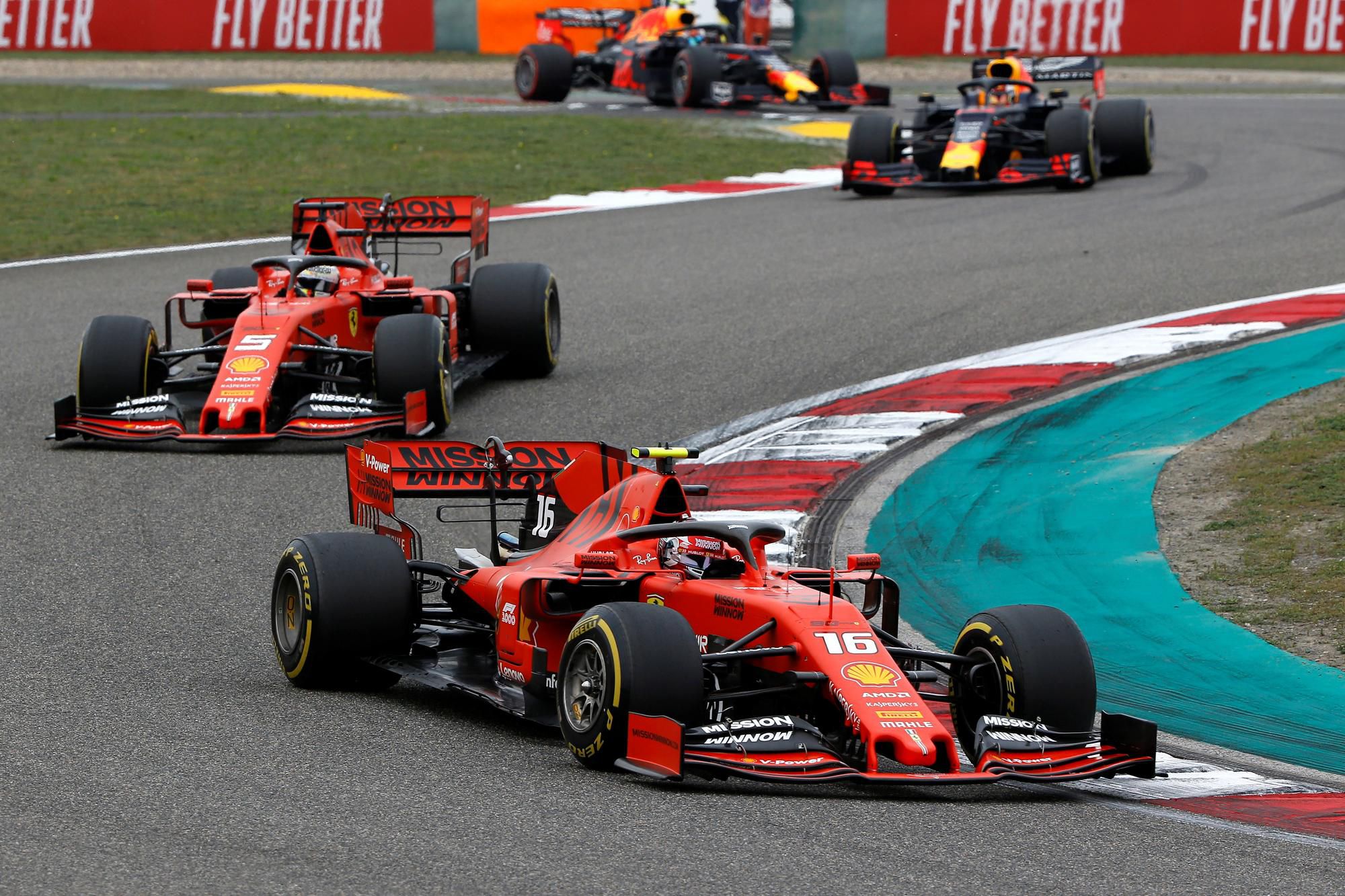 Charles Leclerc a Sebastian Vettel